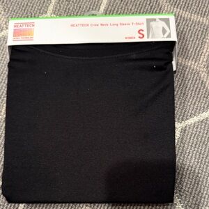 Heat tech Black Crew Neck Long Sleeve Tee